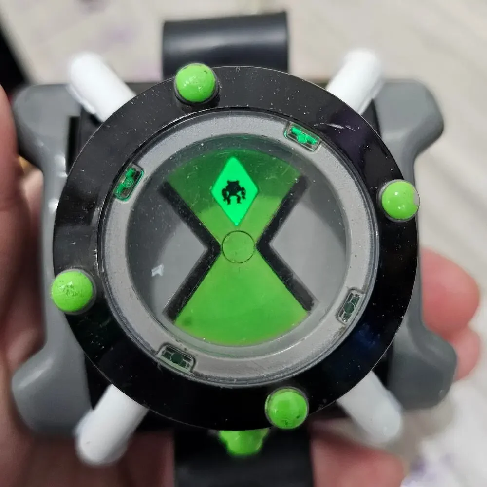 Playmates Toys Ben 10 Omnitrix 2017 WORKS LIGHT SOUND? Toy lot Overflow Vulkanus